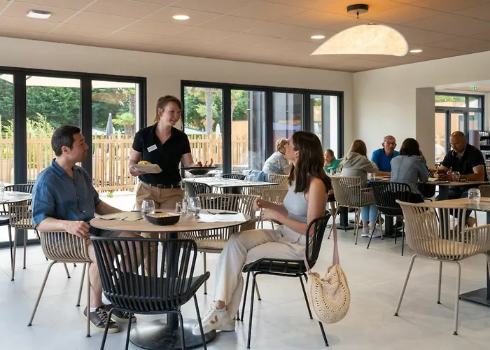 Camping 4p 2bdrms Aircon