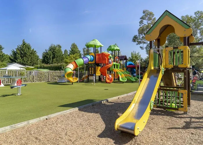 4p 2bdrms Aircon Camping