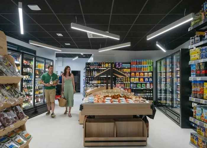 Camping 4p 2bdrms Aircon *